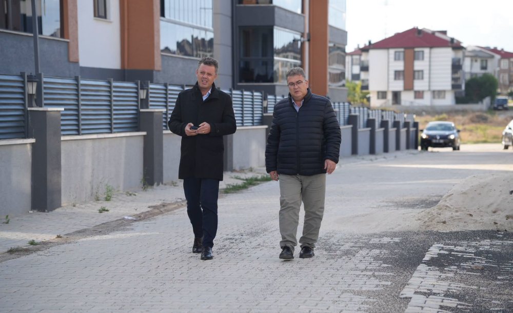 Başkan Sarıkurt Yol Çalışmalarını Yerinde İnceledi
