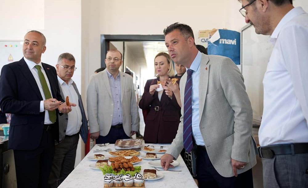 Başkan Sarıkurt'tan Geleceğin Şeflerine Ziyaret