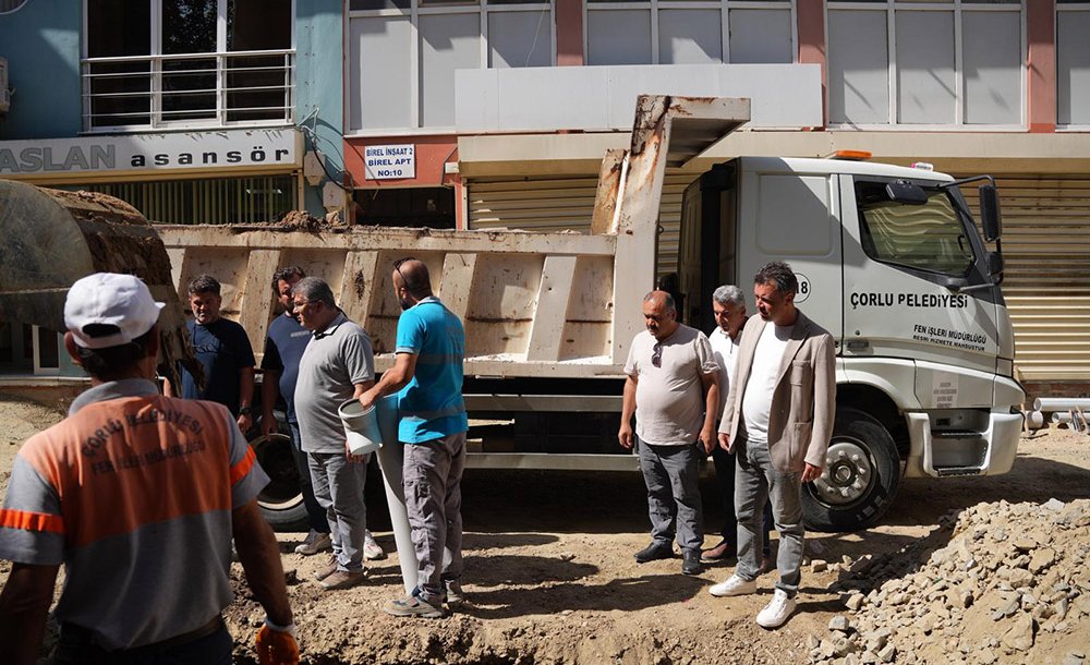 Başkan Sarıkurt`tan Yoğun Saha Mesaisi