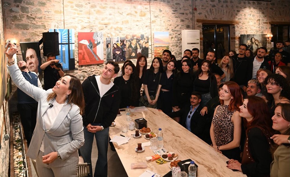 Başkan Yüceer Tekgençfest Öncesi̇ Geçnlerle Buluştu 