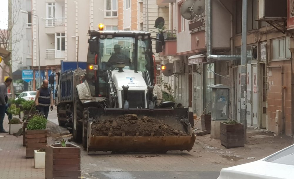 Bataklığa Dönen Yerde Çalışma Yapıldı