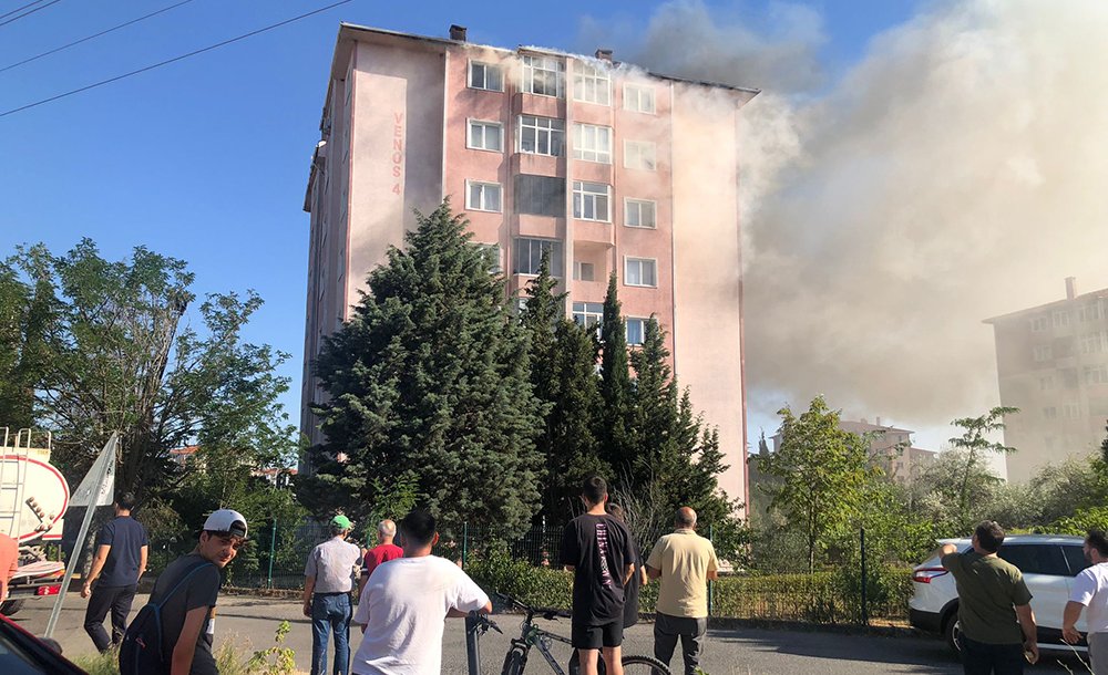 Belediye Konutlarında Korkutan Yangın 