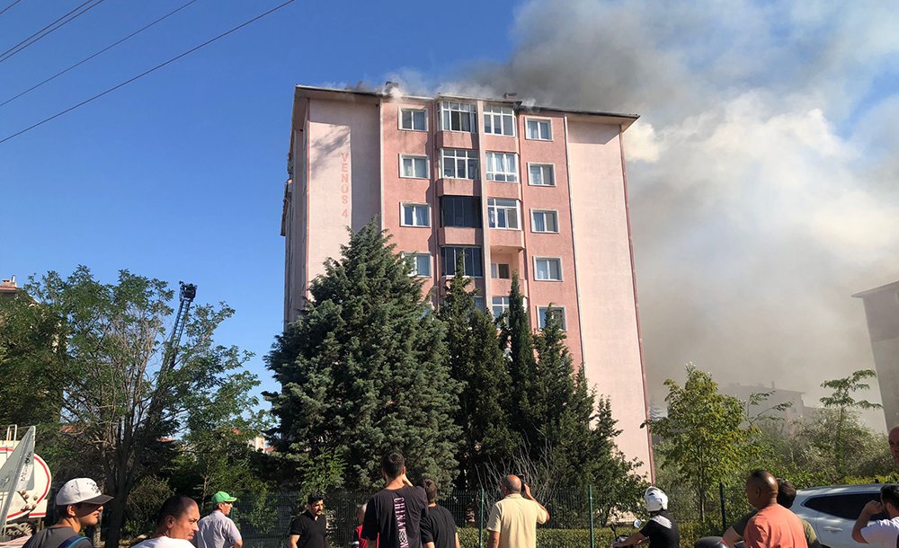 Belediye Konutlarında Korkutan Yangın 