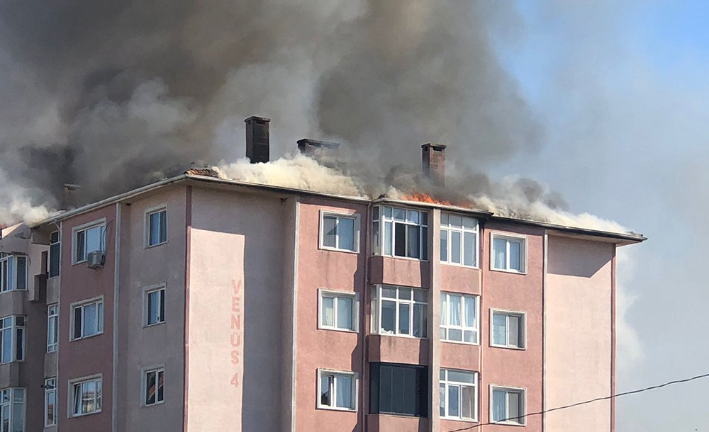 Belediye Konutlarında Korkutan Yangın 