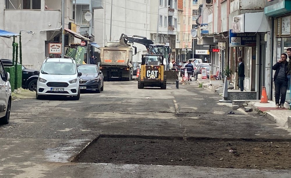 Belediye O Sokakta Çalışma Başlattı 