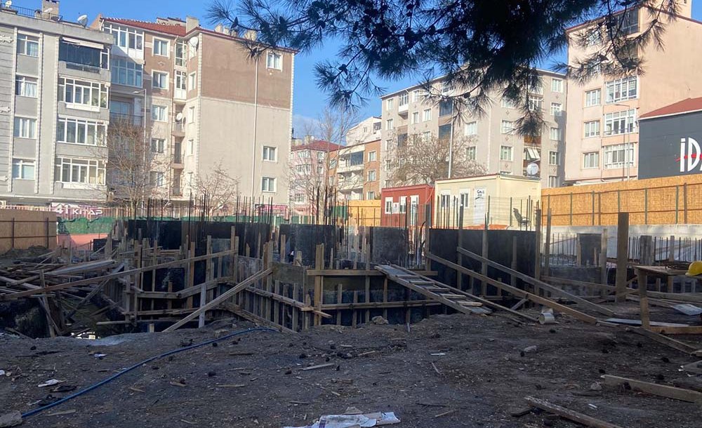 Belediye Okul İnşaatında Sınıfta Kaldı 