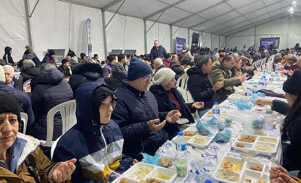 Belediyenin İftar Çadırı Doldu Taştı 