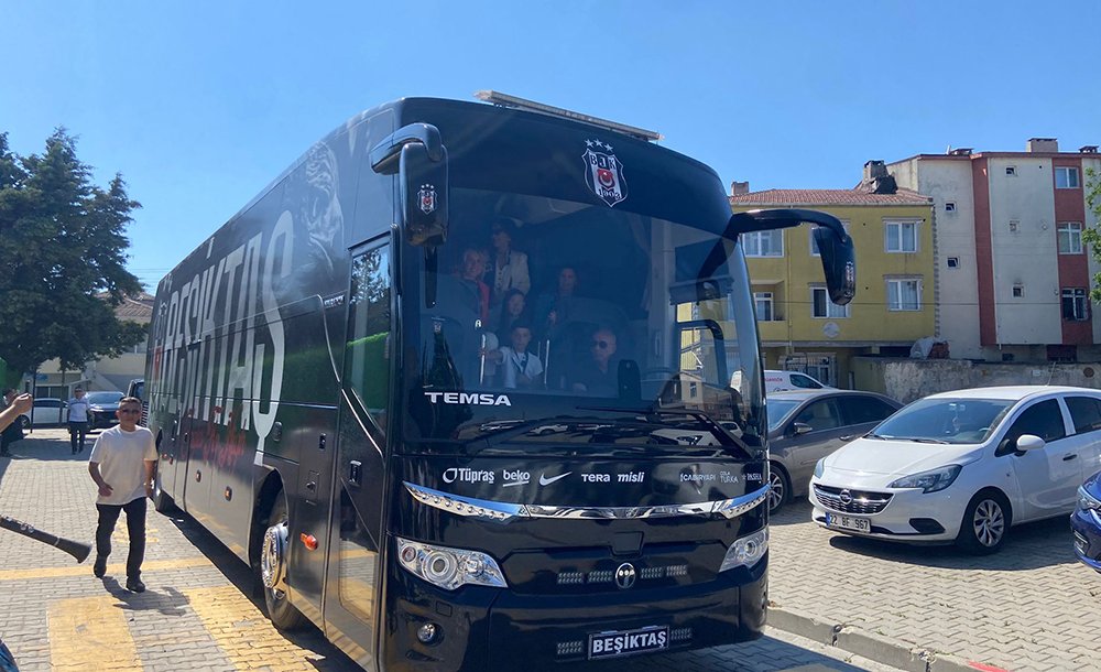 Beşiktaş Kulübü Çocukların Yüzünü Güldürdü