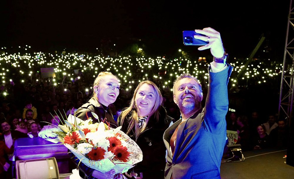 Binlerce Vatandaş Cumhuriyet İçin Yürüdü 