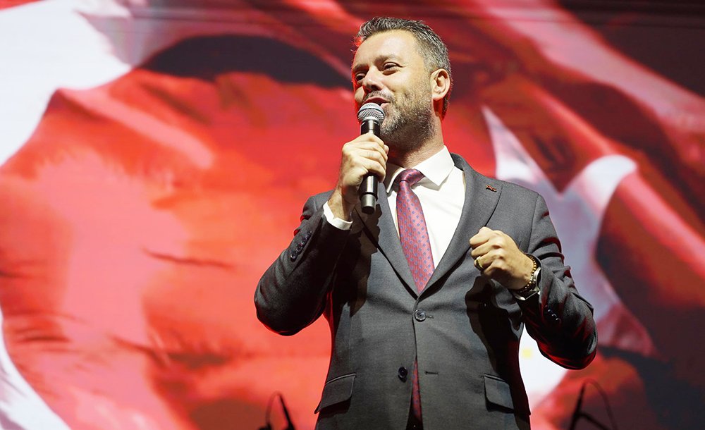 Binlerce Vatandaş Cumhuriyet İçin Yürüdü 