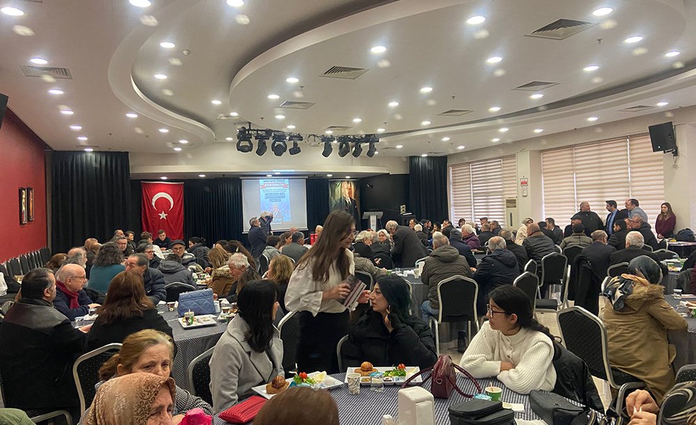 “Bu Si̇stem Duvara Dayandi, Yeni̇ Bi̇r Si̇stem Fi̇li̇zleni̇yor”