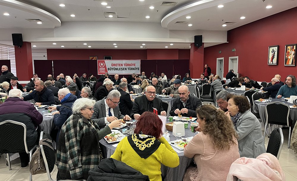 “Bu Si̇stem Duvara Dayandi, Yeni̇ Bi̇r Si̇stem Fi̇li̇zleni̇yor”