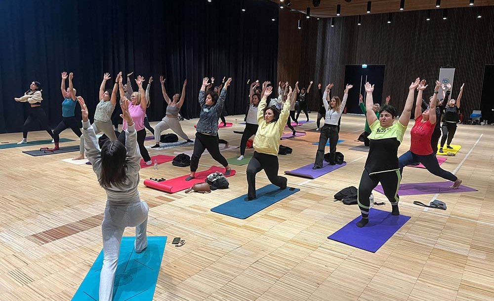 Büyükşehir Belediyesi'nde Yoga Dersleri Başladı