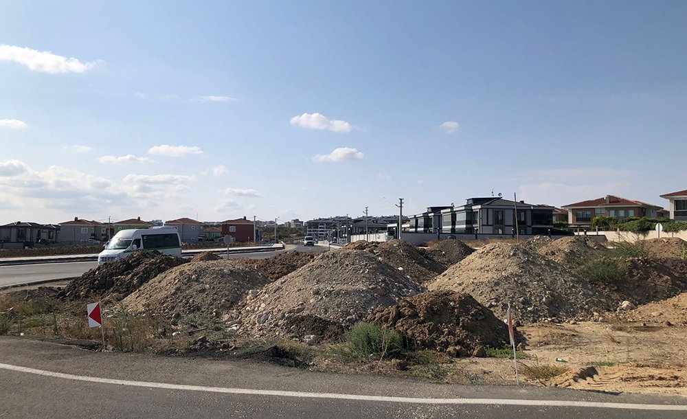 Büyükşehir Yol Çalışmalarını Sürdürüyor 