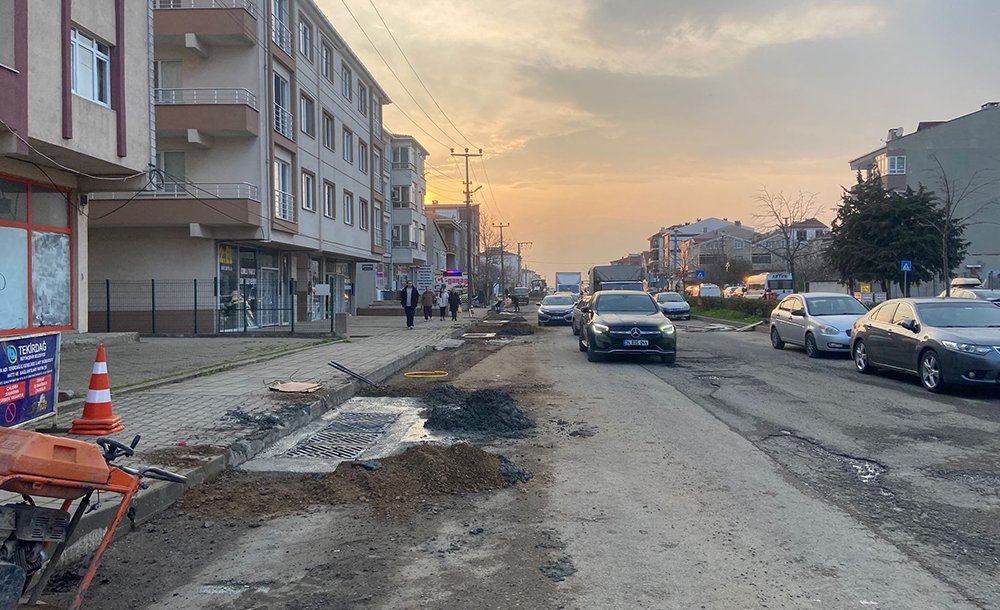 Büyükşehirden O Bölgeye Yağmur Suyu Hattı  