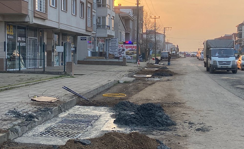 Büyükşehirden O Bölgeye Yağmur Suyu Hattı  