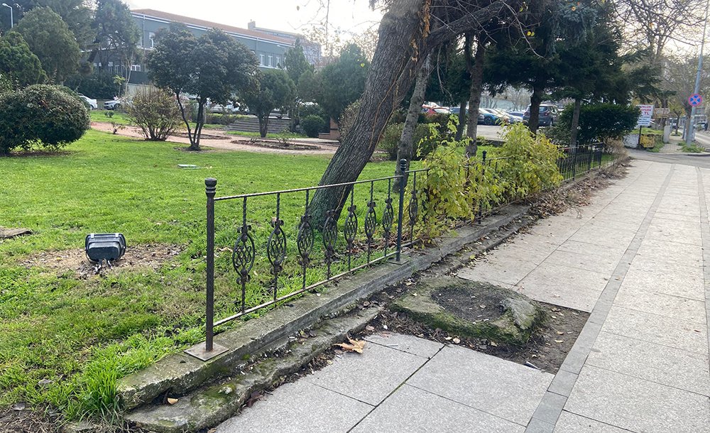 Çalınan Demir Korkuluklar Bir Daha Yapılmadı