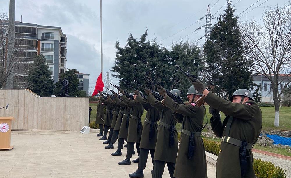 Çanakkale Zaferi̇ Törenlerle Kutlandi