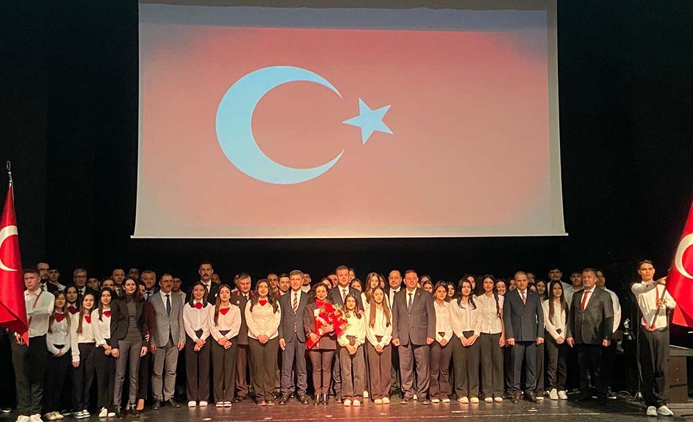 Çanakkale Zaferi̇ Törenlerle Kutlandi