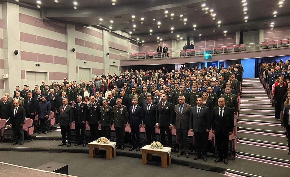 Çanakkale Zaferi̇ Törenlerle Kutlandi