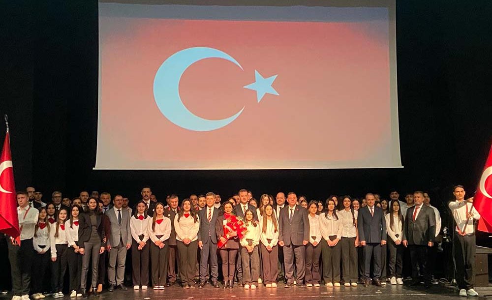 Çanakkale Zaferi̇ Törenlerle Kutlandi