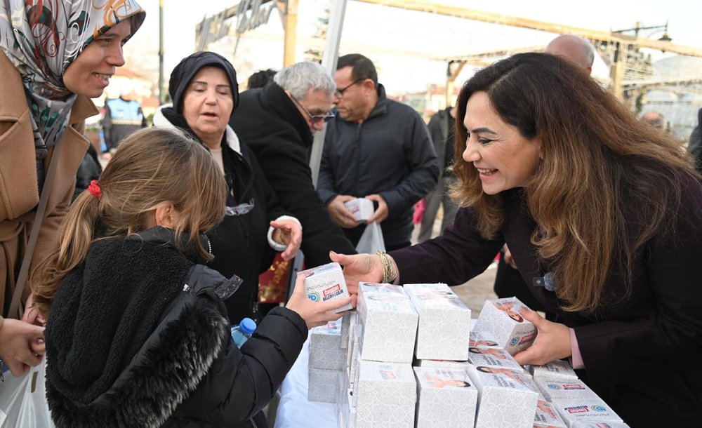 Candan Başkan Regaip Kandil'inde Halkla Buluştu