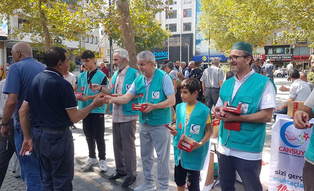 Cansuyu Derneği̇nden Şehi̇tlere Vefa 