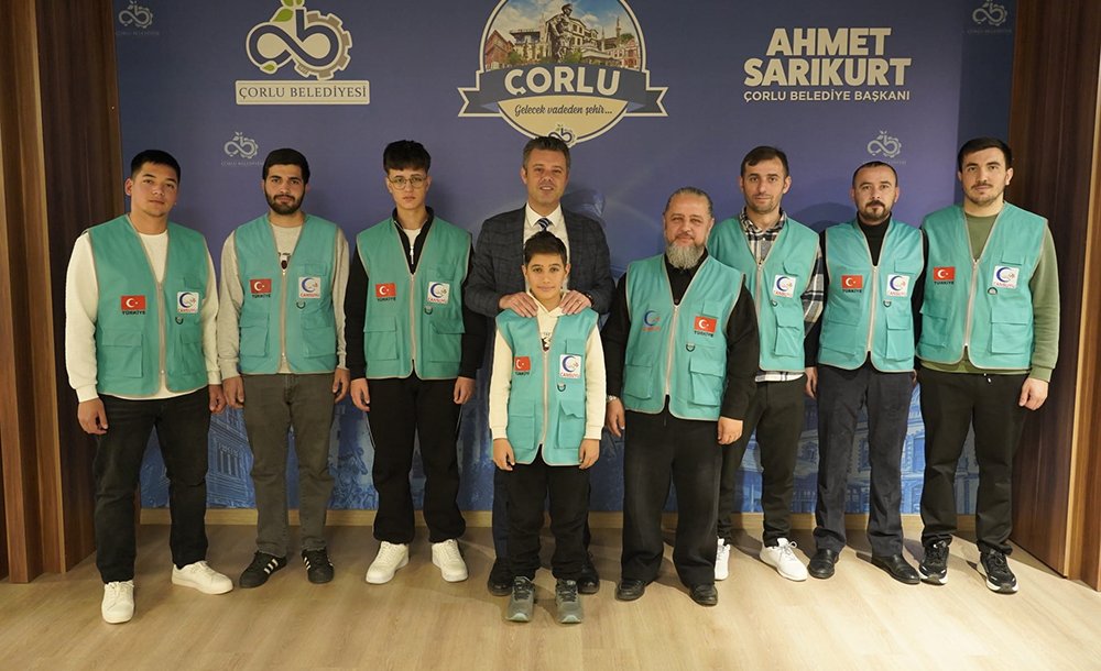 Cansuyu'ndan Başkan Sarıkurt'a Plaket 