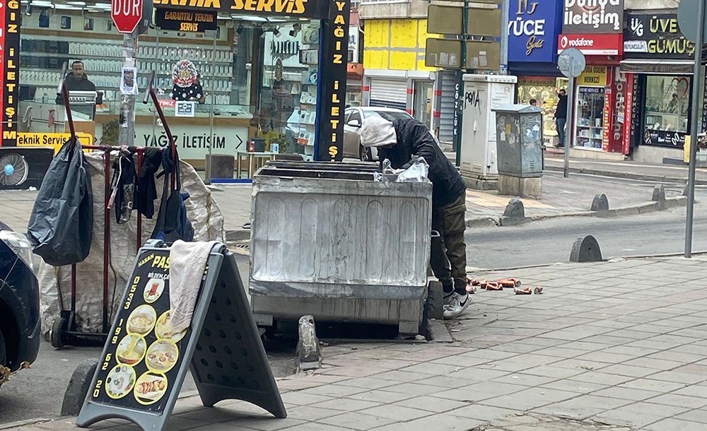 Çekçekçilerin Çöpleri Dağıtmasına Tepki 