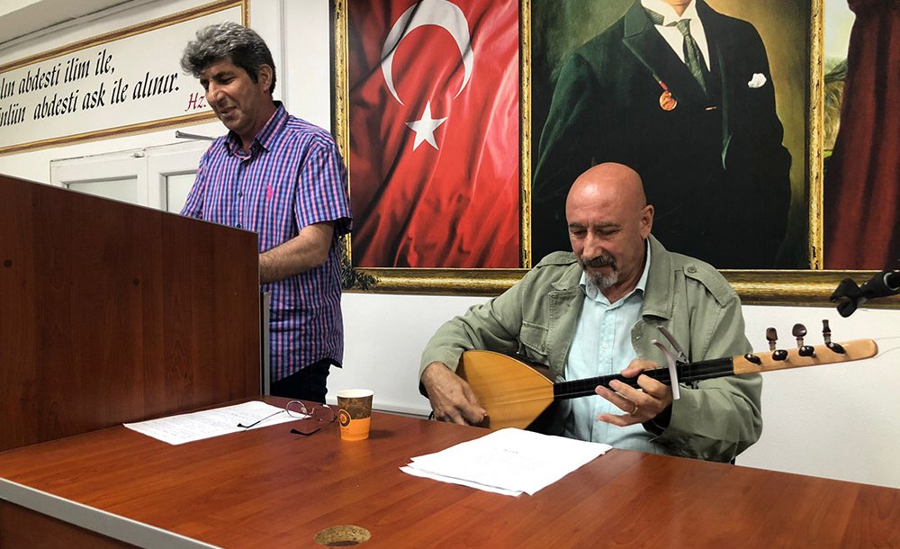 Cem Evinde Anneler Günü Kutlandı 