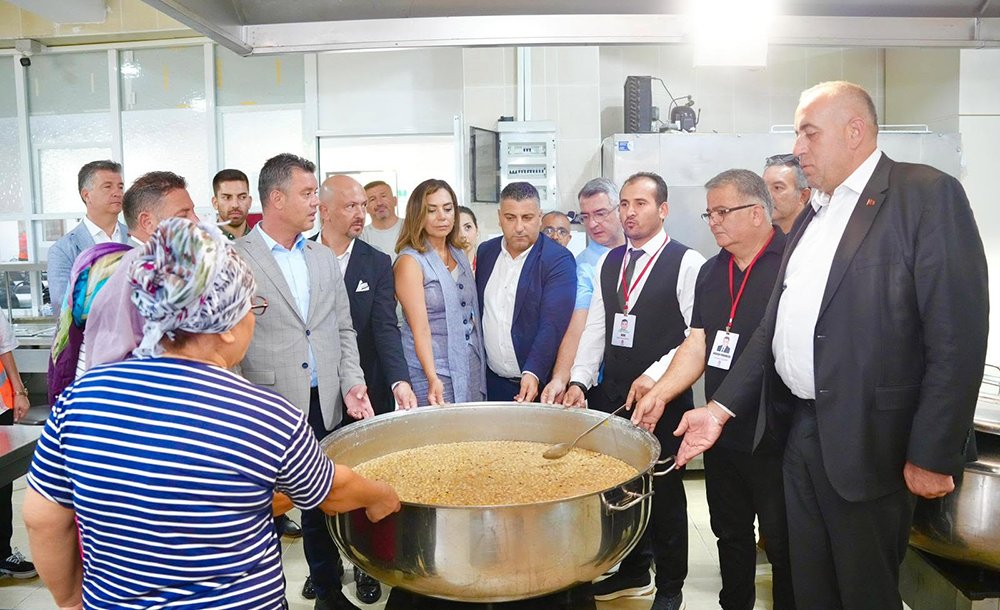 Cem Evi'nde Aşure Programı Düzenlendi 