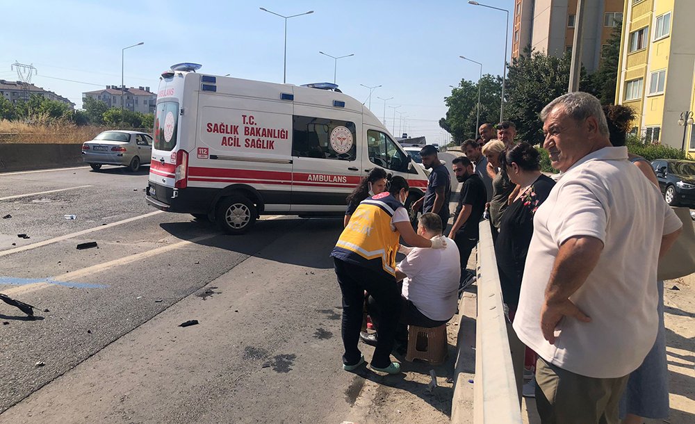 Çevre Yolundaki Kazada 3 Kişi Yaralandı 