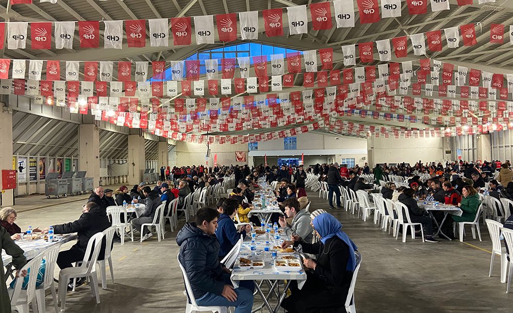 Chp İftar Programı Düzenledi 