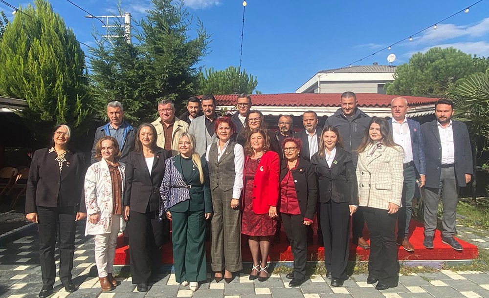 Chp Muhtarlarla Bir Araya Geldi 