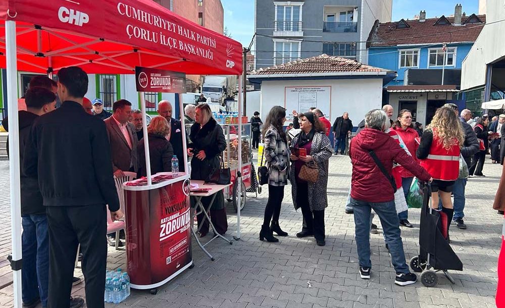 Chp Üyelik Standı Açtı 