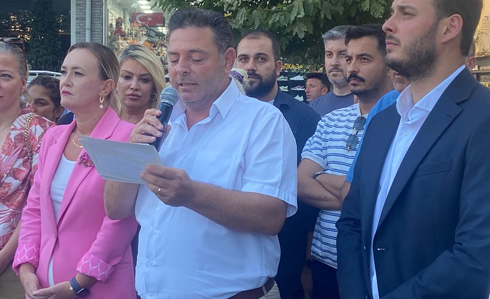 Chp'de Toplu İstifa 