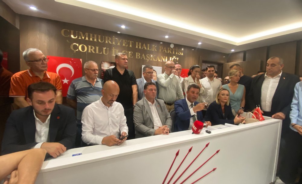 Chp'de Yol Ayrımı