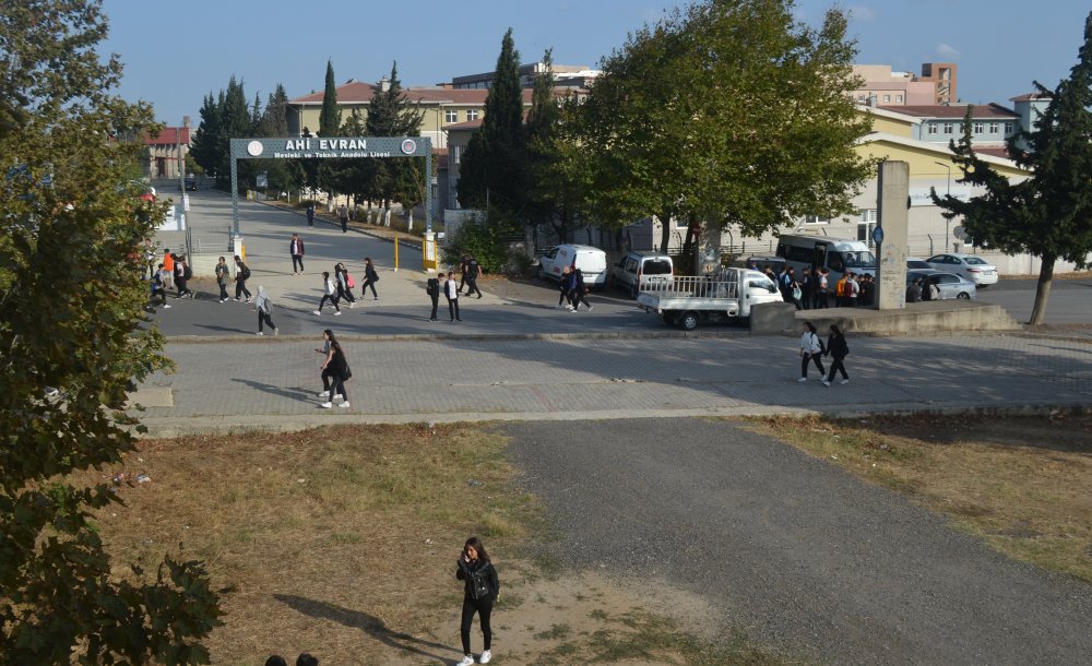 Chp'den Okul Güvenlikleriyle İlgili Açıklama