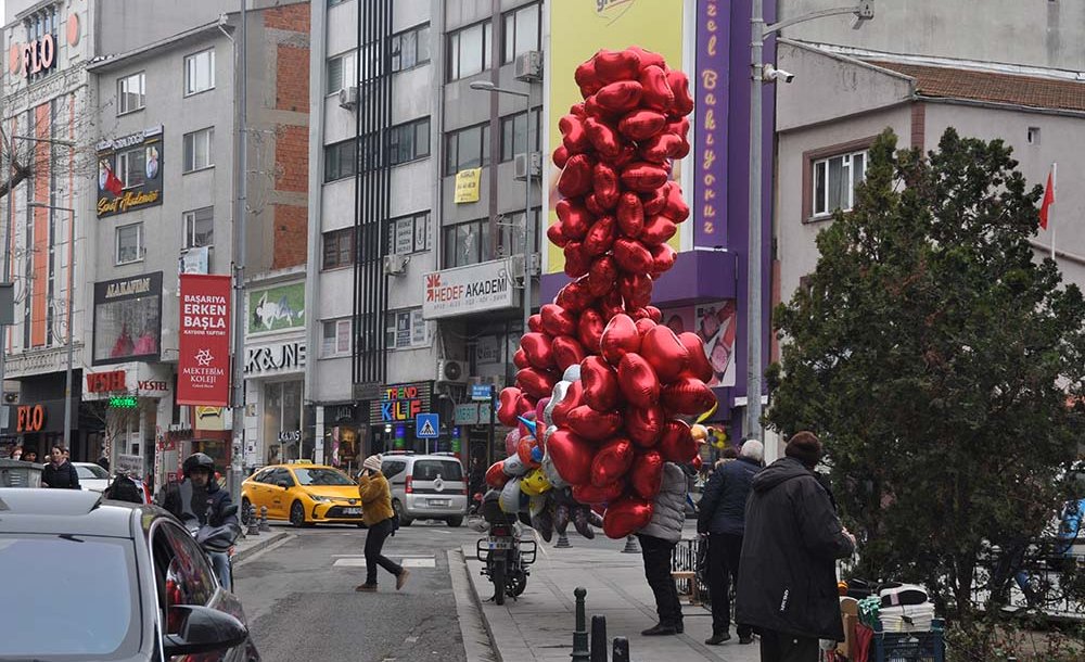 Çiçekçilerde 14 Şubat Yoğunluğu 