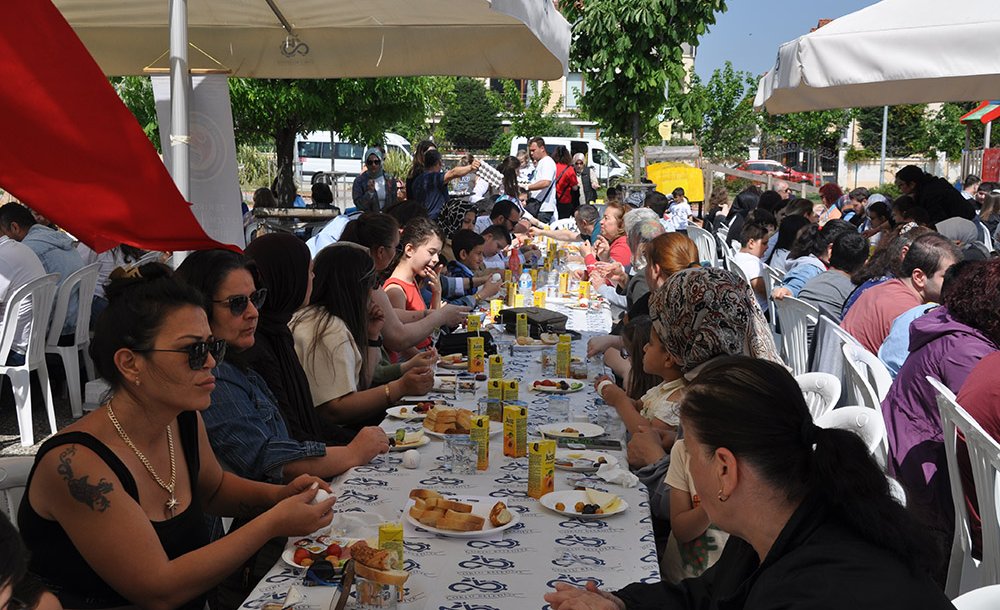 Çocuk Şenliğinde Renkli Görüntüler Oluştu 