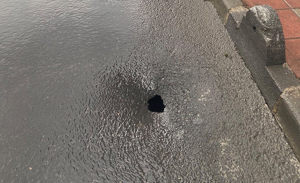 Çöken Yol Böyle Dolduruldu 