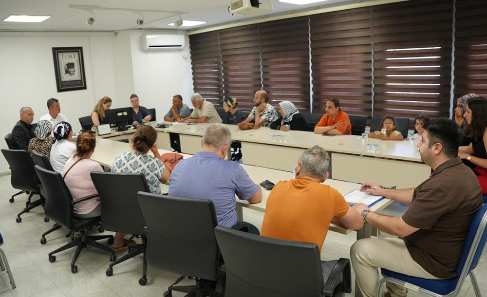 Çorlu Belediyesi, Patlamadan Etkilenen Adalet Apartmanı Sakinlerinin Yanında