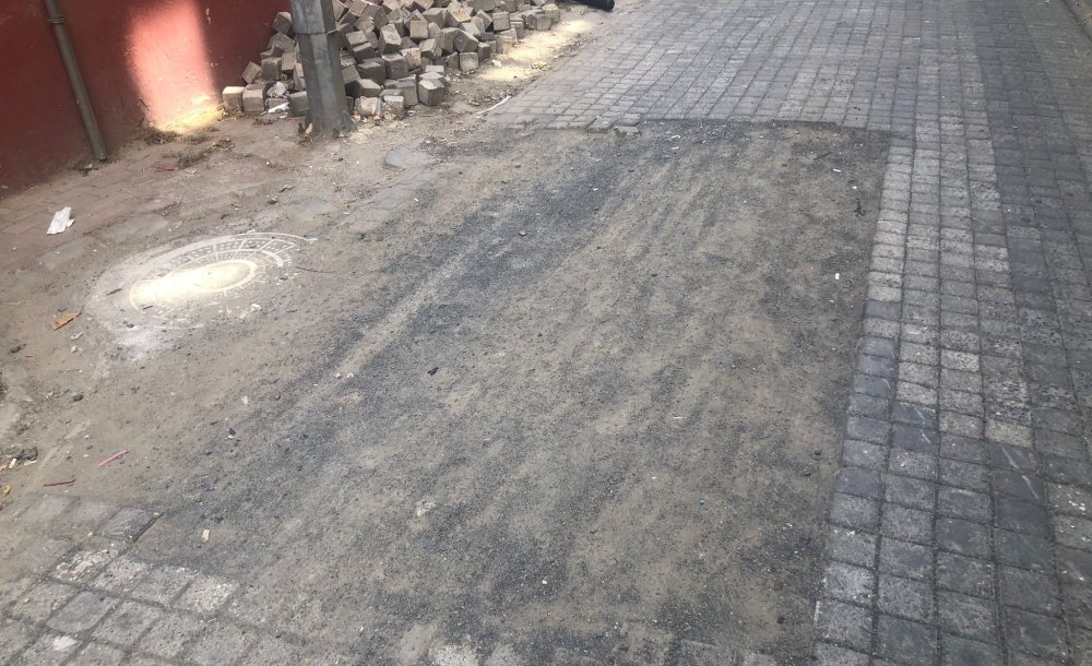Çorlu Sokakları Delik Deşik 