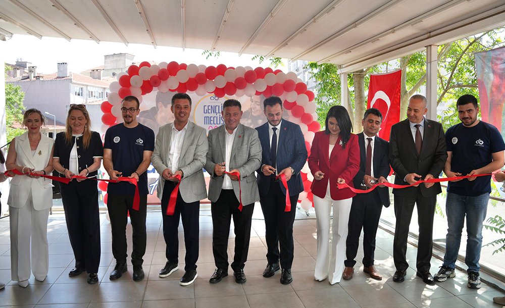 Çorlu'da Gençlik Merkezi Açılışı Gerçekleştirildi