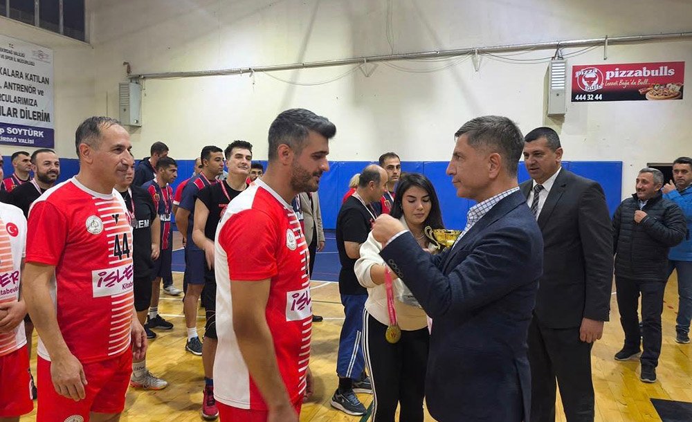 Çorlu'da Kurumlar Arası Voleybol Turnuvası