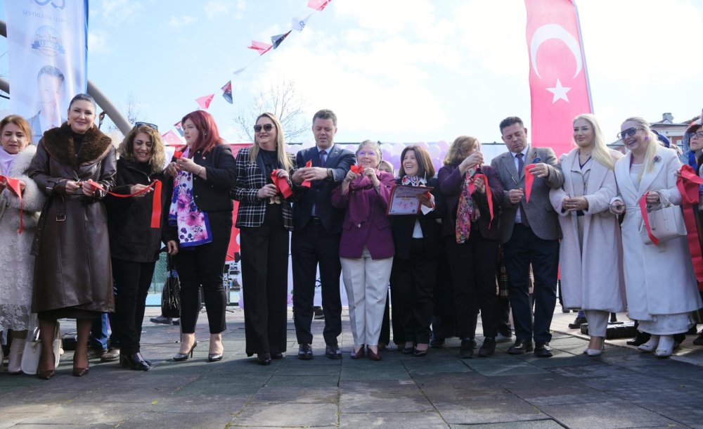 Çorlu'da Manolya Kadın Eğitim Merkezi Açıldı