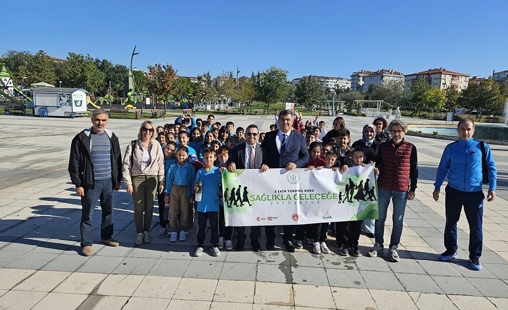 Çorlu'da Öğrencilerden Sağlıklı Yaşam İçin Yürüyüş