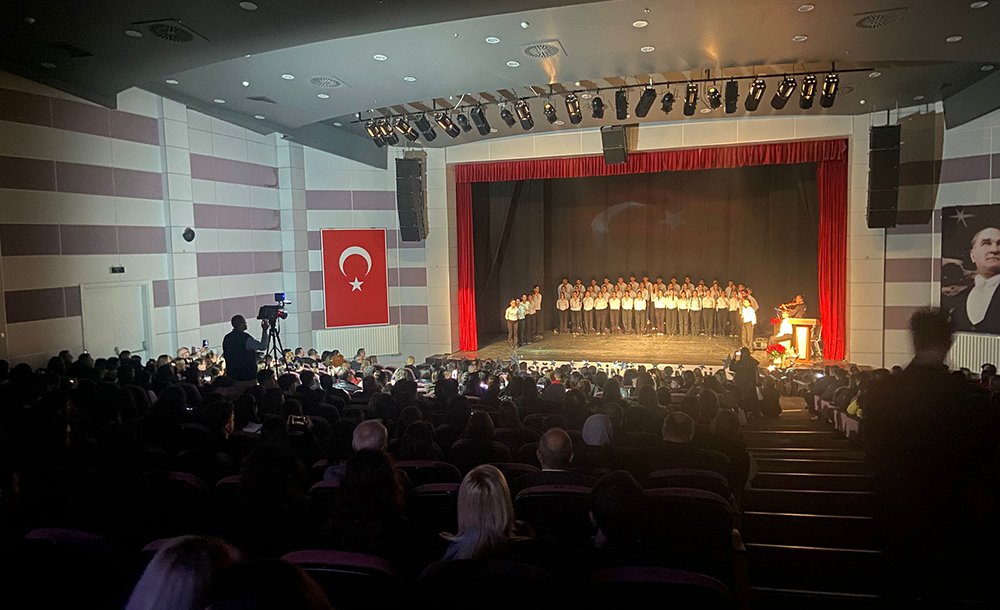 Çorlu'da Öğretmenler Günü Kutlandi 