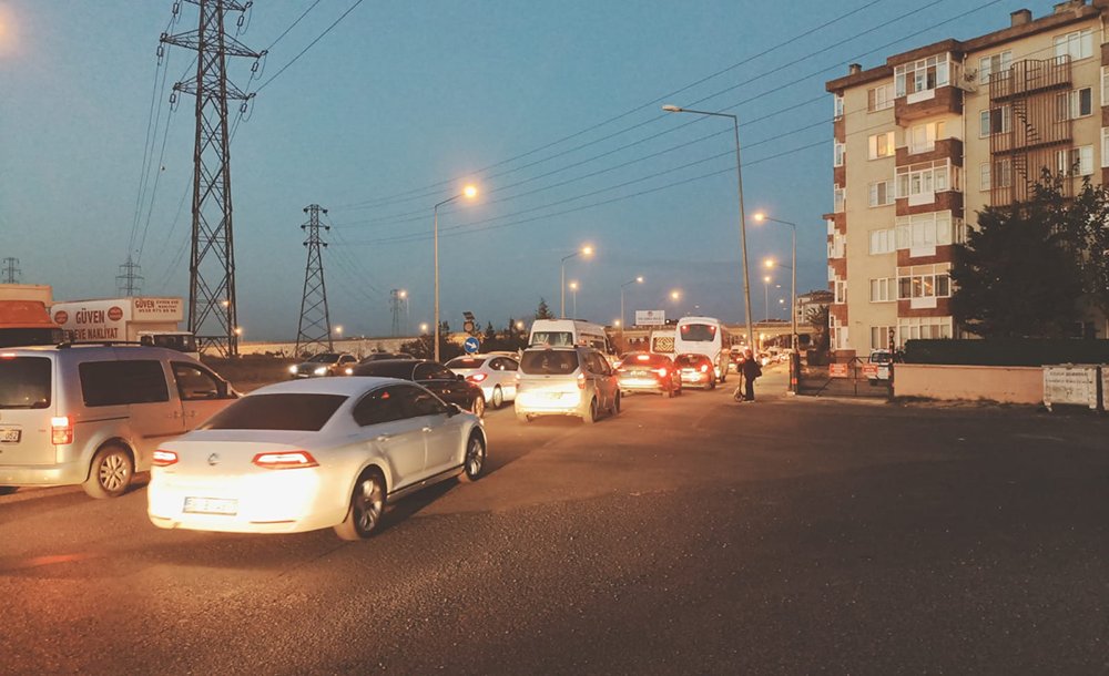Çorlu'da Trafik Çilesi Her Geçen Gün Büyüyor
