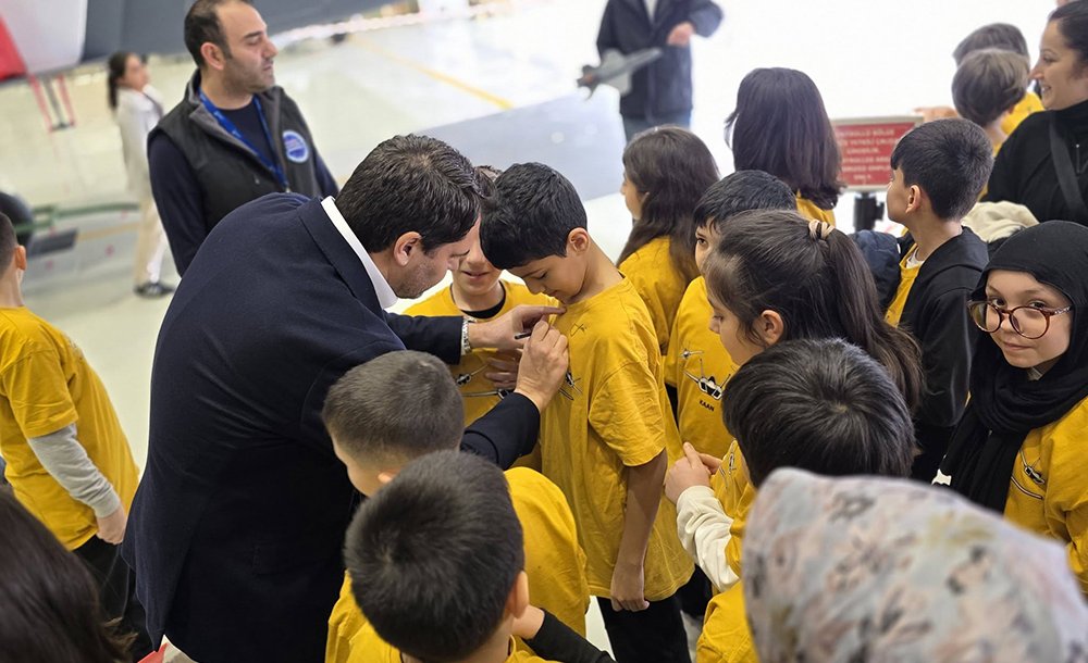 Çorlulu Öğrenciler Kaan Uçağını Yakından Gördü 